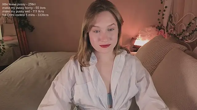 Snapshot of saint_trisha chatting on April 21, 8:23 pm saint trisha online show from April 21, 8:23 pm