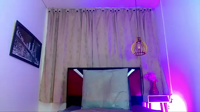 Snapshot of alexsandra_kiss chatting on July 1, 11:34 am alexsandra kiss online show from July 1, 11:34 am