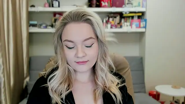 Kara Smith  online show from February 19, 11:23 pm