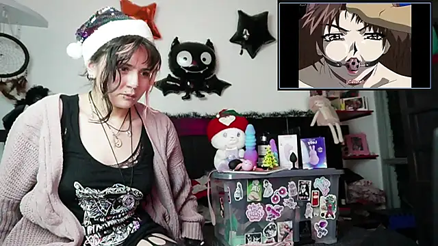 Snapshot of Devil_And_Princess chatting on December 19, 1:56 am Devil And Princess online show from December 19, 1:56 am