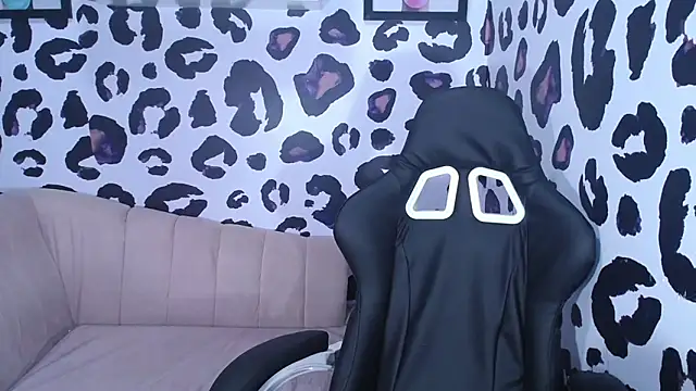 Snapshot of valeria_a1 chatting on March 19, 9:49 am valeria a1 online show from March 19, 9:49 am