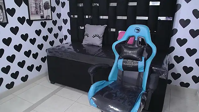 Snapshot of valeria_a1 chatting on March 21, 6:38 am valeria a1 online show from March 21, 6:38 am