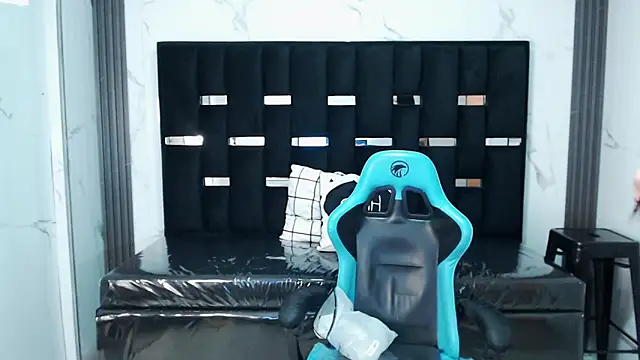 Snapshot of valeria_a1 chatting on February 5, 2:49 am valeria a1 online show from February 5, 2:49 am