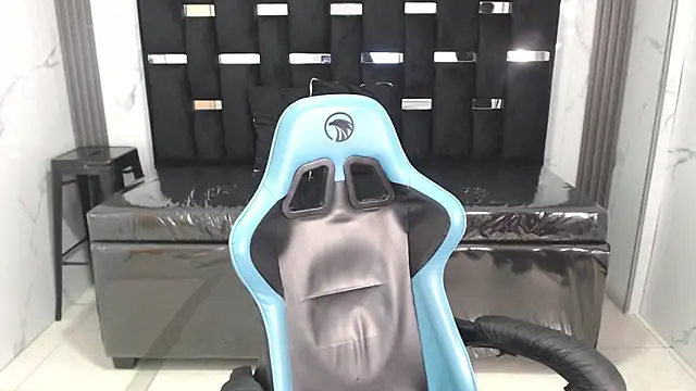 Snapshot of valeria_a1 chatting on February 10, 2:37 am valeria a1 online show from February 10, 2:37 am