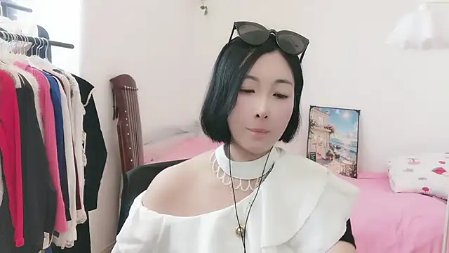 Rachel-6600 online show from May 21, 3:35 am