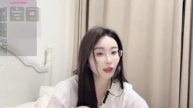 Snapshot of sexy-cc666 chatting on March 11, 2:29 pm sexy-cc666 online show from March 11, 2:29 pm