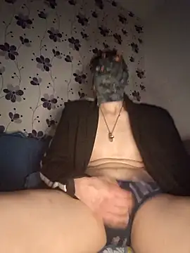 Snapshot of ThePython666 chatting on March 10, 6:12 pm ThePython666 online show from March 10, 6:12 pm