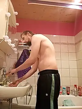 Snapshot of ThePython666 chatting on October 7, 11:07 am ThePython666 online show from October 7, 11:07 am