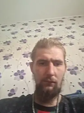 Snapshot of ThePython666 chatting on October 8, 11:52 am ThePython666 online show from October 8, 11:52 am