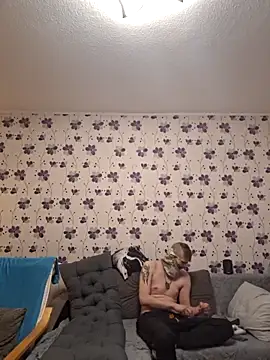 Snapshot of ThePython666 chatting on October 21, 9:26 pm ThePython666 online show from October 21, 9:26 pm