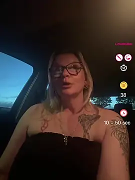 Curvy-Cleo online show from May 21, 8:38 pm