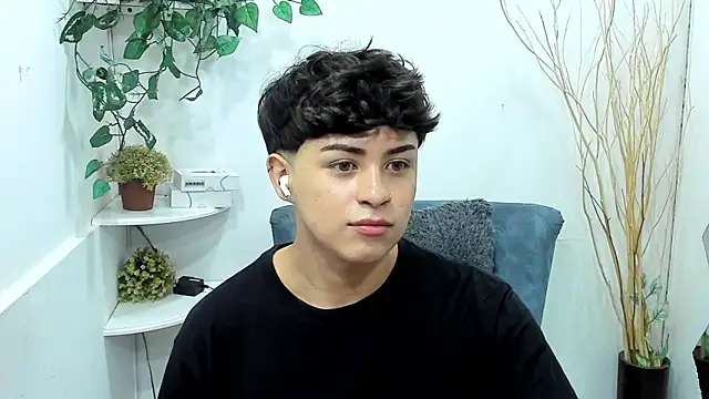 Snapshot of Sam_Daves chatting on March 16, 3:05 pm Sam Daves online show from March 16, 3:05 pm