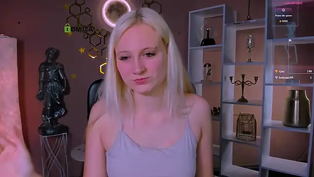 madam uliis online show from June 16, 1:58 pm