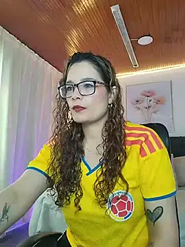 Snapshot of Rose_Thompson1 chatting on July 7, 1:26 pm Rose Thompson1 online show from July 7, 1:26 pm