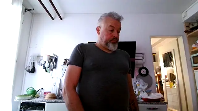 Berg Boy online show from February 26, 7:18 am