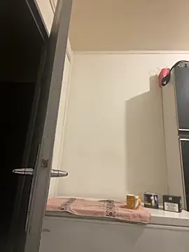 Hugo34bg online show from November 2, 2:36 am