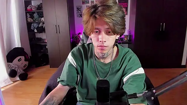 xIce Boy online show from March 25, 2:23 pm