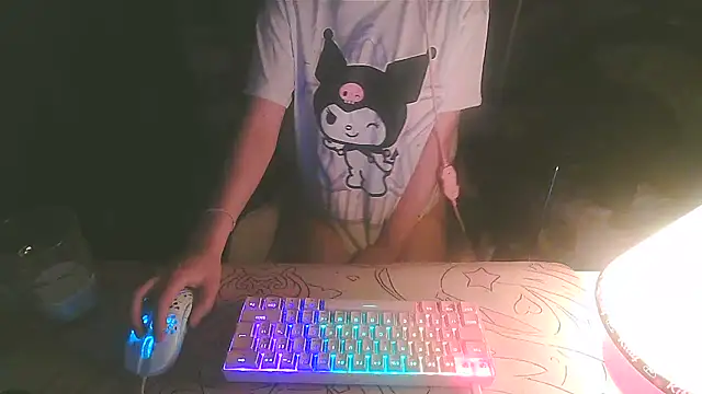 Snapshot of SexyGirlz04 chatting on April 3, 2:20 am SexyGirlz04 online show from April 3, 2:20 am