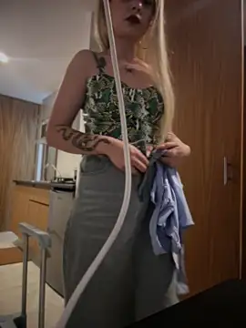 LoganPeny online show from March 19, 5:33 am