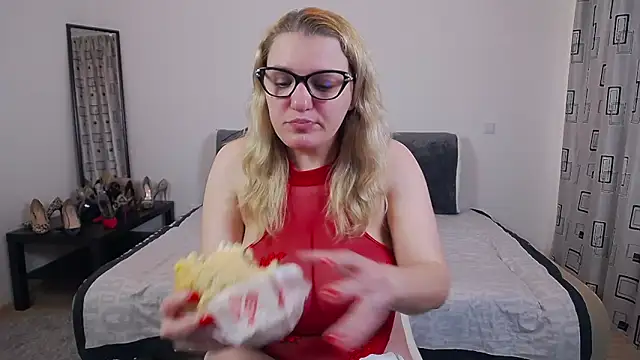 SharronAlexa online show from March 13, 11:50 am