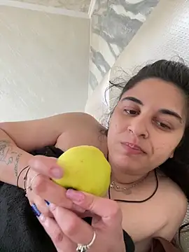 Veramaia online show from April 29, 11:36 am