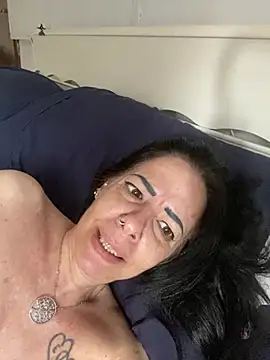 Snapshot of Ginevra_75 chatting on August 1, 3:33 pm Ginevra 75 online show from August 1, 3:33 pm