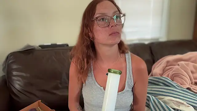 SpaceCowWhore online show from July 1, 3:12 pm