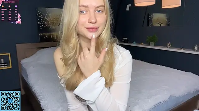 RadiantBliss online show from November 1, 7:27 pm