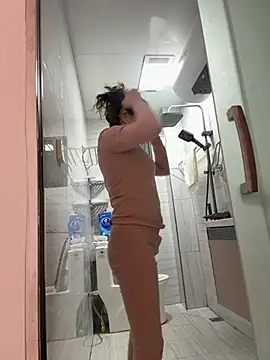 Snapshot of aa520uv chatting on February 10, 1:59 pm aa520uv online show from February 10, 1:59 pm