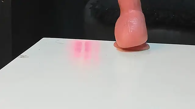 Kendraa Hot online show from February 14, 12:40 am