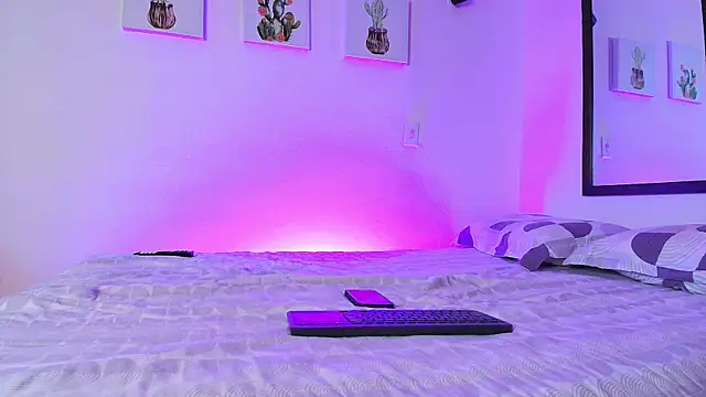 pleasurecompany3 online show from March 1, 4:58 am