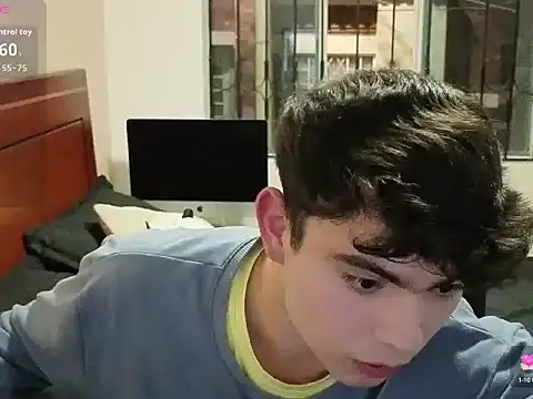 lukeboyce33 online show from February 18, 12:39 am