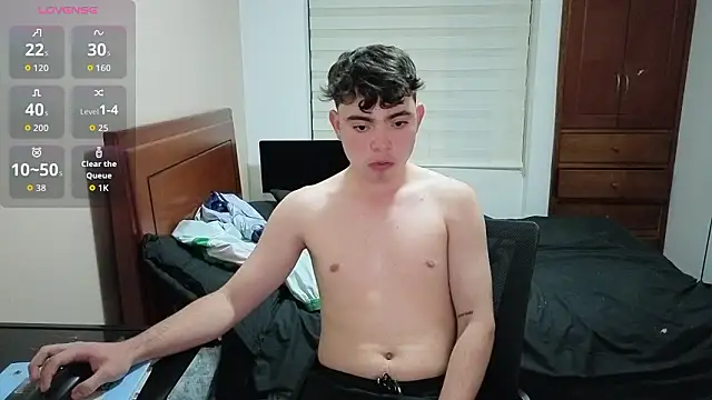 lukeboyce33 online show from February 28, 1:39 am