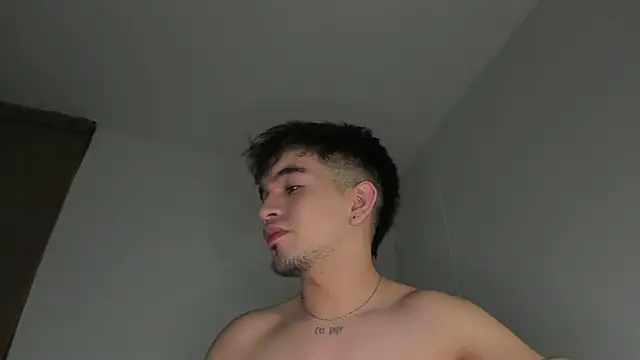 cmzo  online show from November 4, 1:05 am