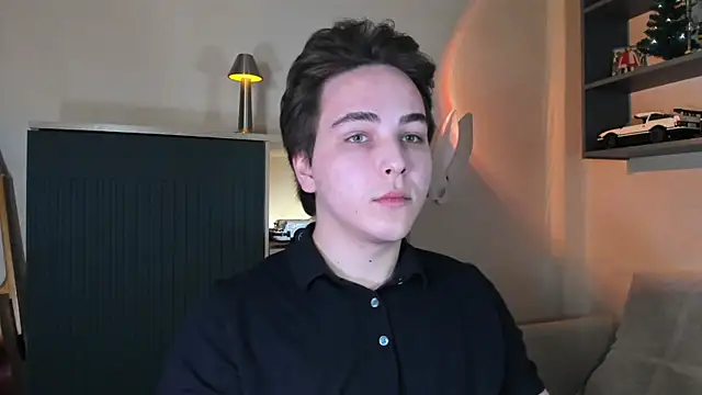 Snapshot of Eric_ether chatting on January 17, 5:05 pm Eric ether online show from January 17, 5:05 pm