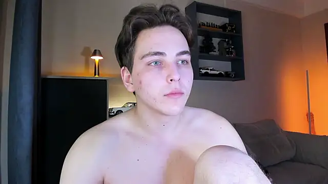 Snapshot of Eric_ether chatting on March 9, 7:18 pm Eric ether online show from March 9, 7:18 pm