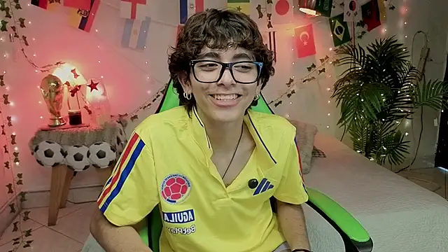 Snapshot of Matty_Sparkk chatting on July 15, 1:27 pm Matty Sparkk online show from July 15, 1:27 pm