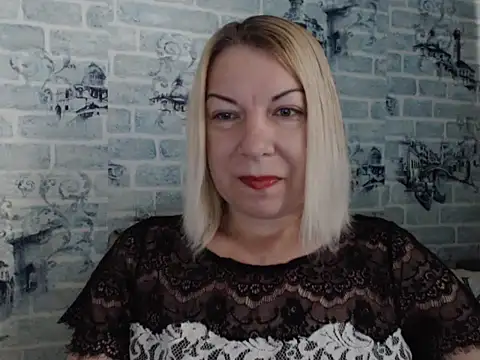 Lillia Ray online show from September 12, 6:13 am