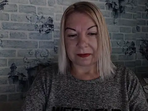 Lillia Ray online show from October 2, 6:31 am