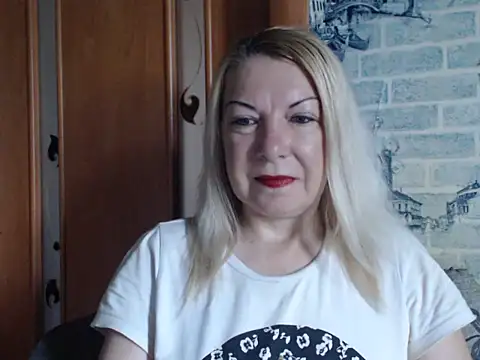 Snapshot of Lillia_Ray chatting on July 1, 6:26 am Lillia Ray online show from July 1, 6:26 am