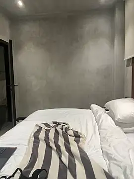 DarkVelvet online show from March 13, 2:23 pm