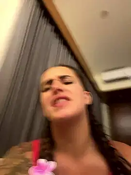 DarkVelvet online show from April 13, 9:09 pm