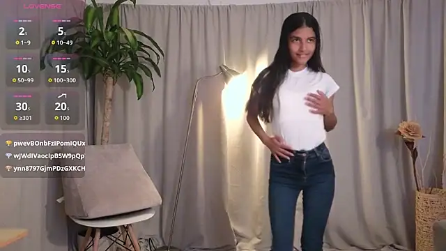 YuliethPetite online show from February 25, 11:09 am