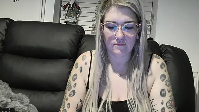 Sizzling Indie36 online show from December 20, 11:01 pm