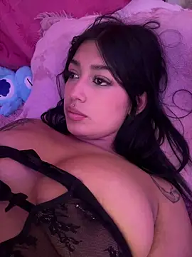KatianPierce online show from May 15, 11:23 pm