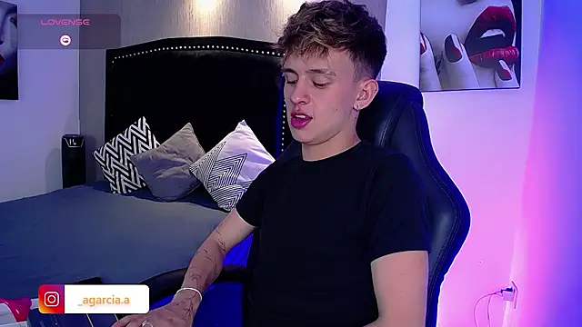 LiamWildx20 online show from March 29, 4:45 am