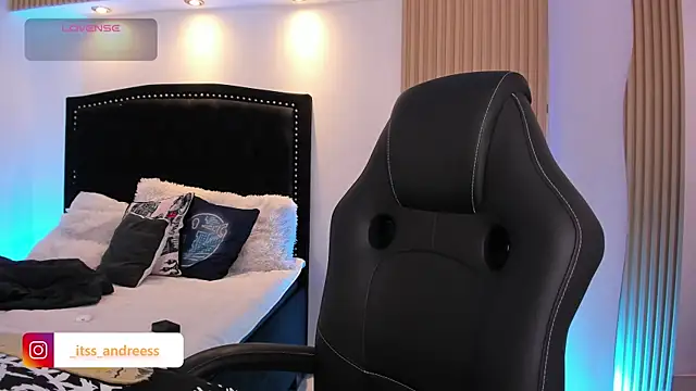 LiamWildx20 online show from July 18, 4:05 am