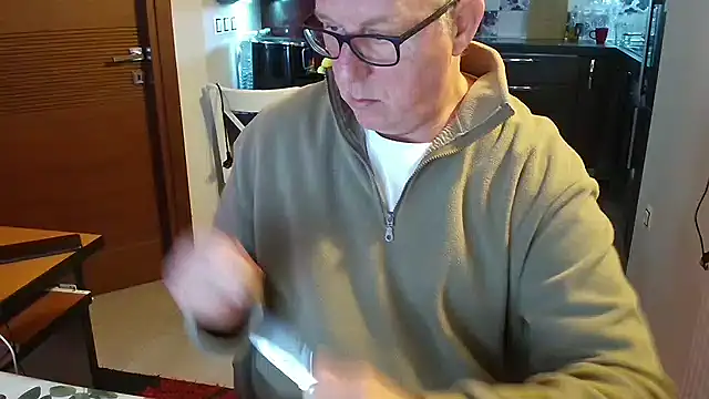 JamesBauer online show from February 3, 6:40 am