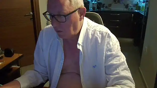 JamesBauer online show from February 27, 4:01 am