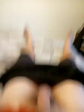 Dglo0000 online show from April 4, 9:29 am